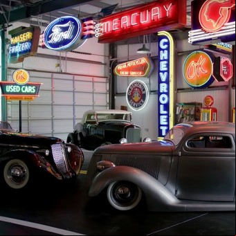 La increíble colección de autos que el líder de Metallica no podía ver en su casa y donó a un museo