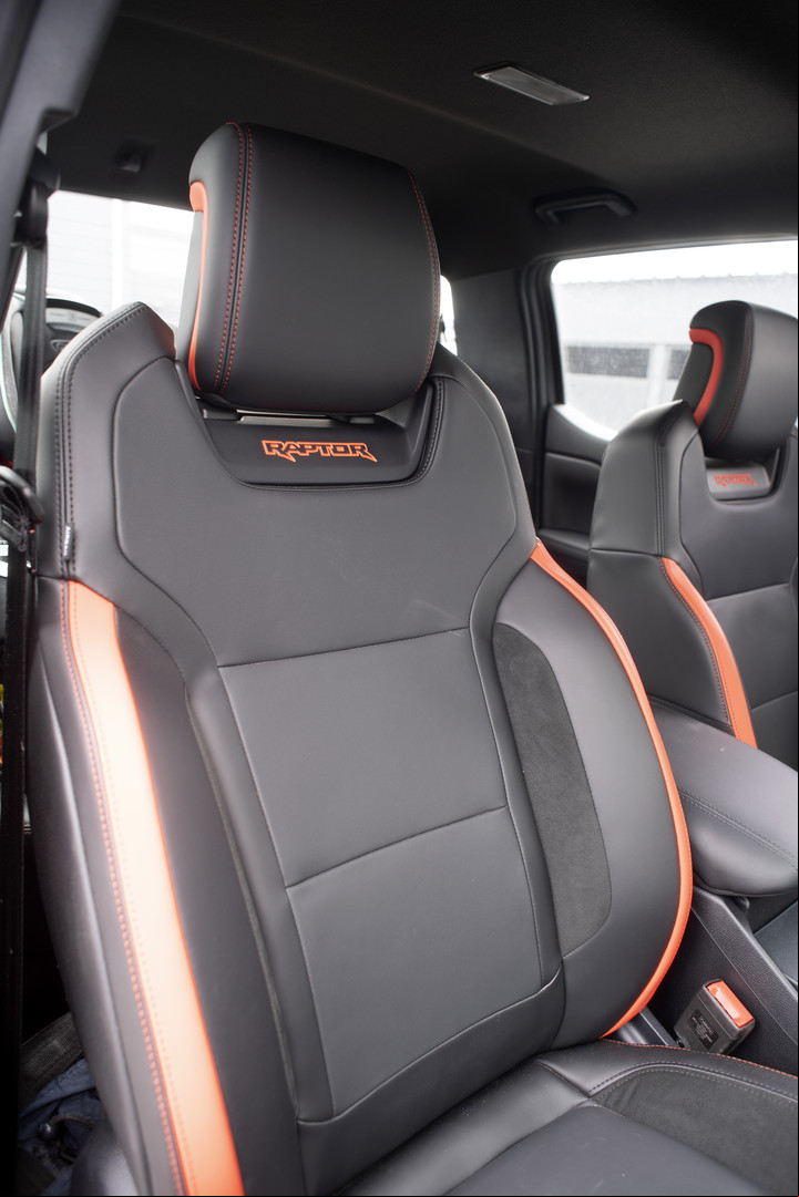Las butacas delanteras de la Ford Ranger Raptor ofrecen una gran sujeción. Foto: Rolando Andrade Stracuzzi