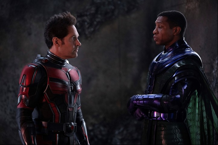 Paul Rudd y Jonathan Majors, héroe y villano en una escena de "Ant-Man and the Wasp: Quantumania". Fotos Disney