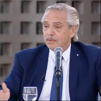 Alberto Fernández cruzó a Miguel Ángel Pichetto por el exabrupto contra la ministra de las Mujeres: "Los dinosaurios ya van a desaparecer"
