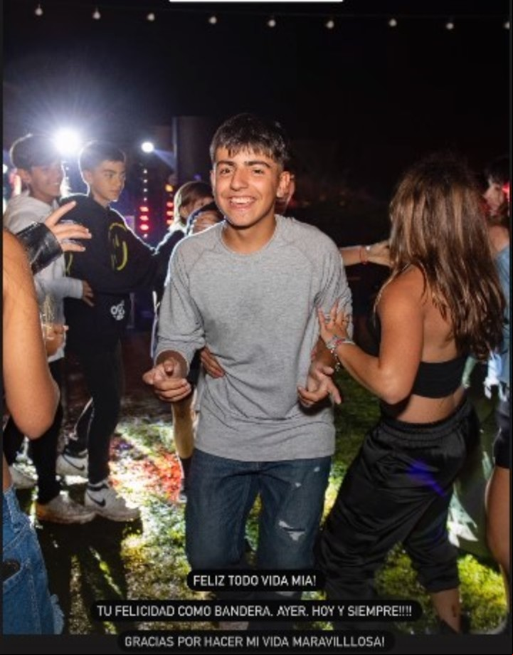 La foto de Benjamín Agüero en pleno festejo que compartió Gianinna. Instagram.