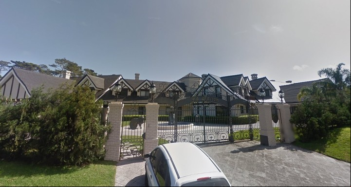 La mansión de Punta del Este. Foto Google Street View