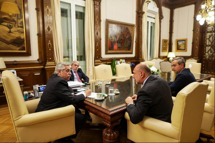 Preocupación. Alberto y Aníbal Fernández con Omar Perotti y Pablo Javkin.