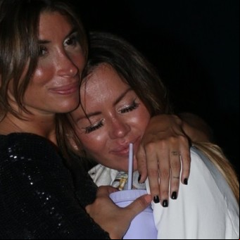 Karina Jelinek habló de su comportamiento en el cumpleaños de Belén se y aseguró que estaba "cariñosa y tomando unas copas"