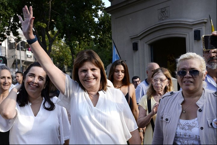 Patricia Bullrich de campaña por Morón.