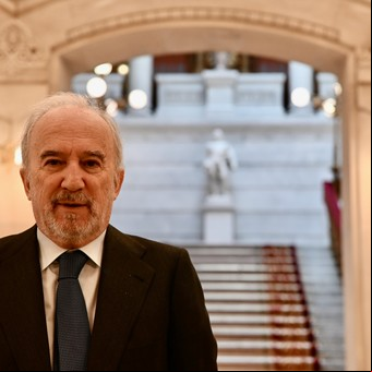 Santiago Muñoz Machado, director de la RAE: "Como lengua de comunicación, el español puede aspirar al mismo lugar que el inglés"