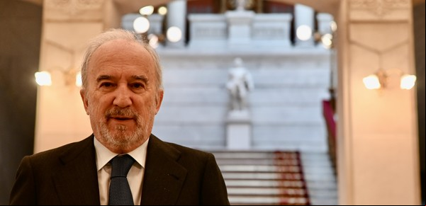Santiago Muñoz Machado, director de la RAE: "Como lengua de comunicación, el español puede aspirar al mismo lugar que el inglés"