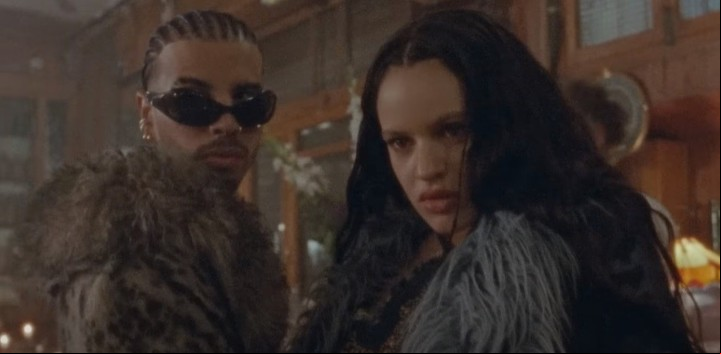 Rosalía y Rauw Alejandro, en el videoclip de "Vampiros".
