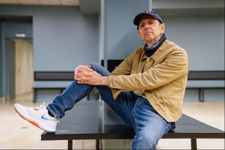 Alejo Stivel y su familia de artistas: su madre era actriz, su padre director; su padrastro, poeta y su hermana, productora teatral y televisiva. Foto Fernando de la Orden