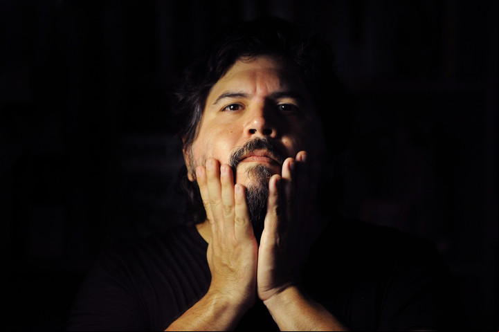 Santi Motorizado, bajista, cantante y compositor de El Mató. Foto: Juan Manuel Foglia.