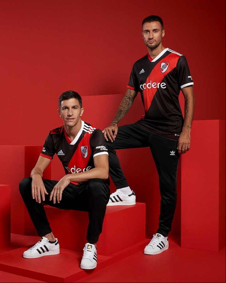 La nueva tercera camiseta de River sale a la cancha este viernes en Tucumán.
