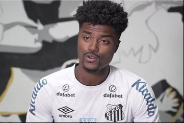 Separan a un jugador que está involucrado en una mega investigación de apuestas en el fútbol brasileño