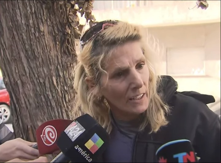Noel Rodríguez se defiende de las acusaciones de sus vecinos y los denuncia, pero la policía "las duerme". Captura TV