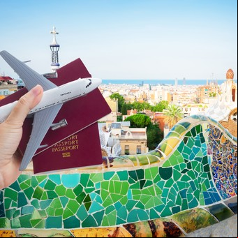 Emigrar a Europa: cómo acceder a una cuenta en euros y a una tarjeta de crédito sin pasar por el banco