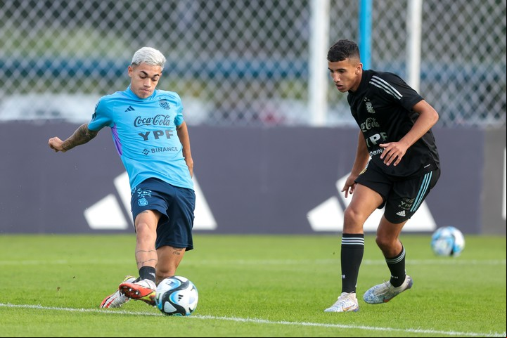 La Selección argentina se prepara para disputar la Copa del Mundo. EFE/ Juan Ignacio Roncoroni