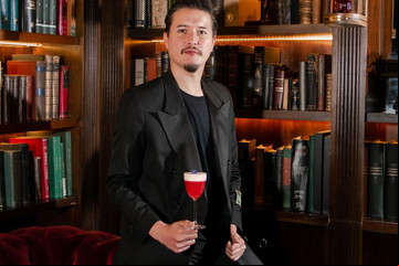 Argentinos en Cannes: la historia del bartender que llegó desde Castelar
