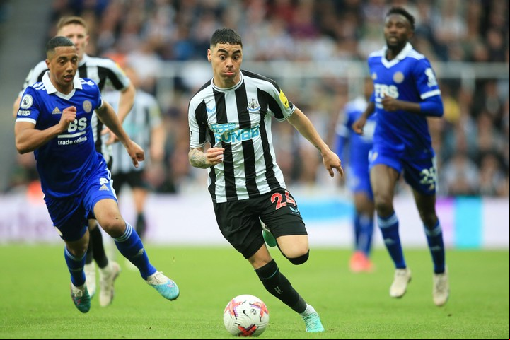 Miguel Almiron, la nueva pieza clave en el presente del Newcastle. Foto: Lindsey Parnaby / AFP.