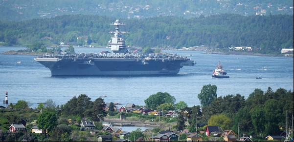 Estados Unidos lleva a Noruega el portaaviones más poderoso del mundo y escala la tensión con Rusia