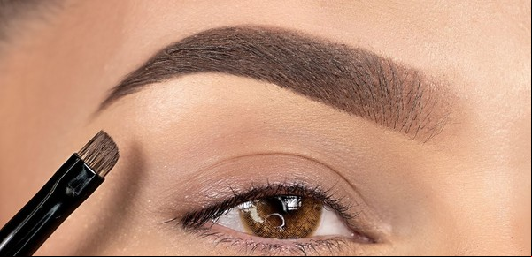 Tips para lucir unas cejas definidas y naturales