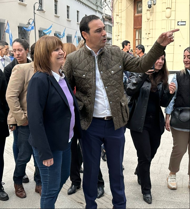 Patricia Bullrich visitó Corrientes y fue recibida por el gobernador Gustavo Valdés.