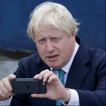Día clave para el futuro político de Boris Johnson: el escándalo de las "fiestas covid" llegan a la Justicia