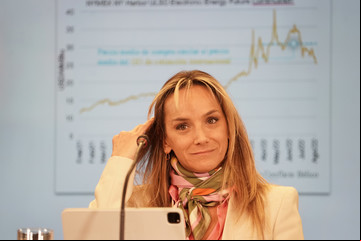 "No me hagas subir el chat": picante cruce en Twitter entre Malena Galmarini y un intendente por la inauguración "con punteros" de una cloaca