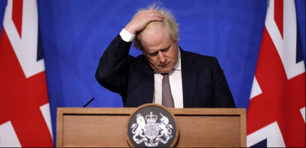En medio del escándalo del "Partygate", Boris Johnson renuncia como diputado británico