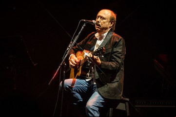 Toda la intimidad del recital de Jaime Roos en el Luna Park, en un viaje por sus 50 años con la música
