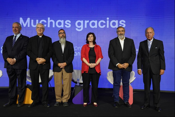 Encuentro Anual de la UIA
Funes Rioja Hector Daer Guillermo Marco
Raquel Kelly Olmos
Foto Juano Tesone