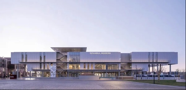 El Museo Moderno de Estambul reabre sus puertas en nueva sede a orillas del Bósforo