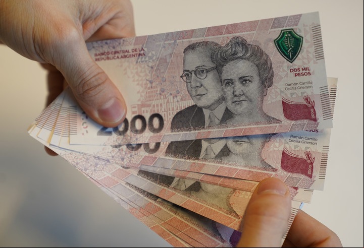 Al cargar $8.000, vuelven al bolsillo $4.000. Foto: Guillermo Rodríguez Adami.