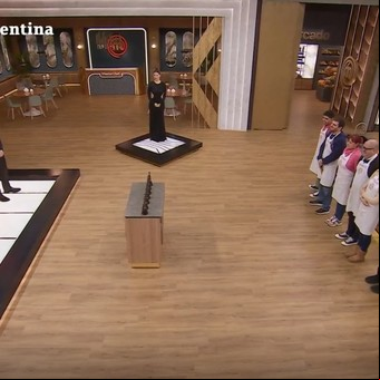 Telefe pone una nota con Wanda Nara para competir contra el debut de Mariana Fabbiani