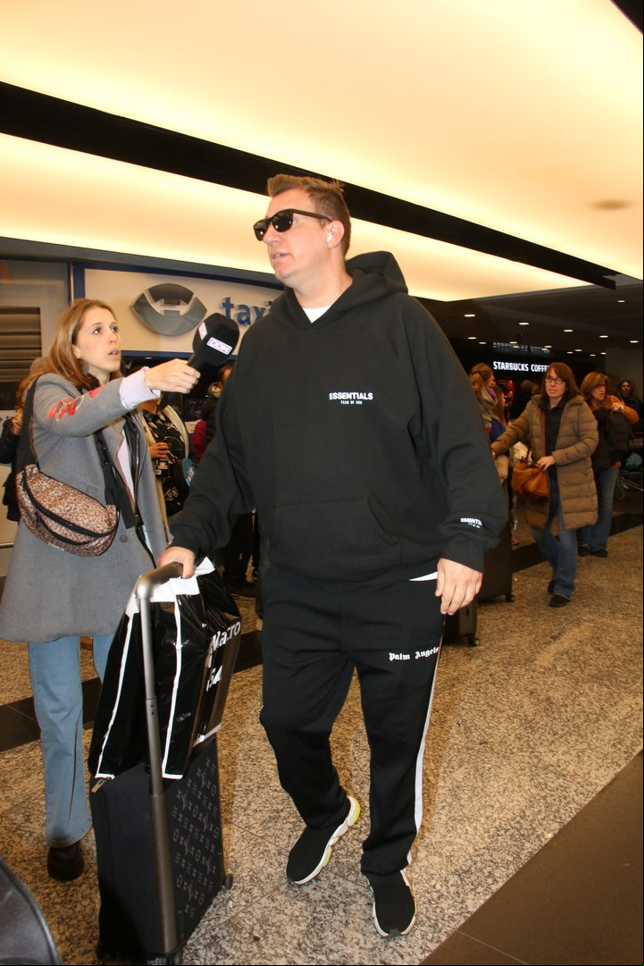 En medio de los rumores sobre la salud de Wanda Nara, Maxi López vino a acompañar a sus hijos. Foto: Movilpress