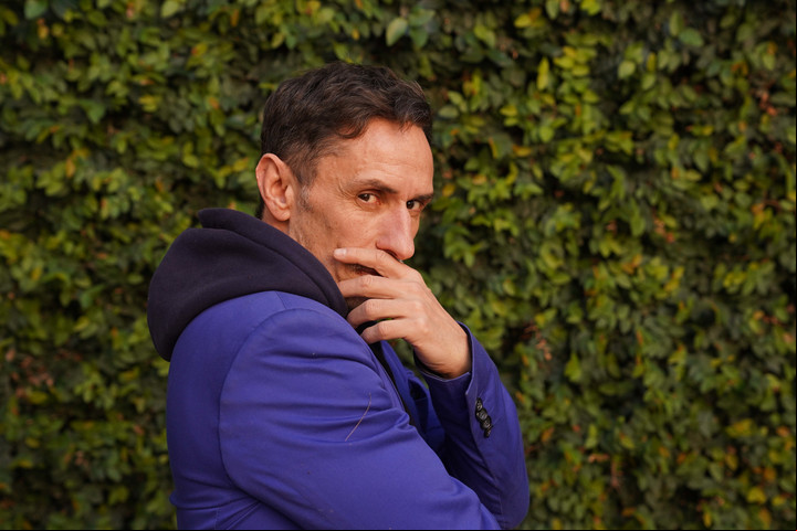 "No estaba preparado para hacer fotos", dijo antes de esta secuencia Carlos Casella. Foto Guillermo Rodríguez Adami
