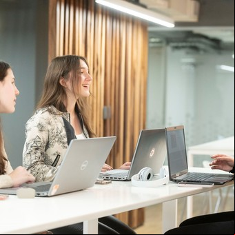 Cómo encontrar trabajo: lanzan 18 cursos gratuitos para acceder al primer empleo