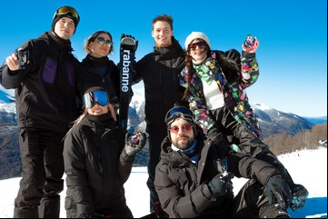 Celebridades convocadas por Rabanne, para disfrutar de la nieve en Cerro Bayo