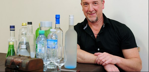 Habla el único hidrosommelier argentino: "No tenemos cultura de agua mineral"