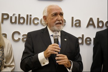 Ricardo Gil Lavedra opinó sobre la irrupción política de Javier Milei: "La reivindicación de la dictadura supone una involución democrática" 