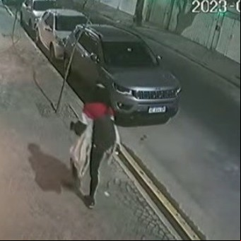Video exclusivo: así fue el recorrido del presunto asesino del ingeniero en Palermo, reconstruido con cámaras de seguridad 
