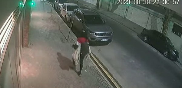 Video exclusivo: así fue el recorrido del presunto asesino del ingeniero en Palermo, reconstruido con cámaras de seguridad 