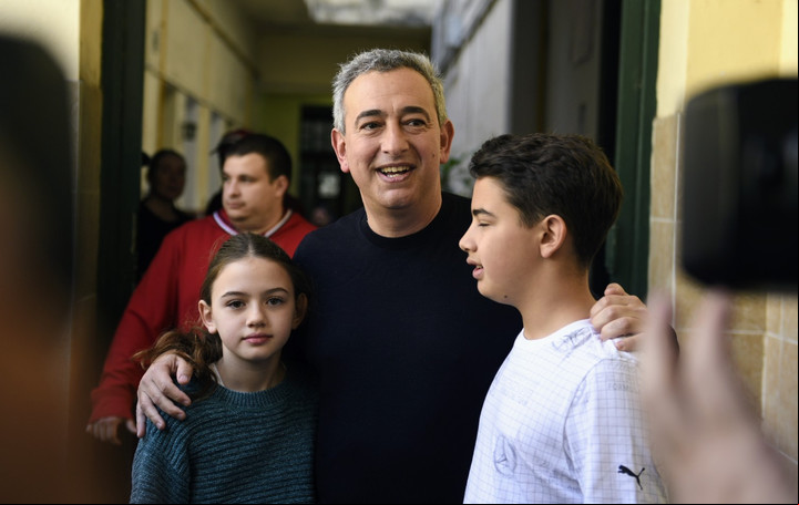 Pablo Javkin votó este domingo en Rosario. Foto Juan José García.