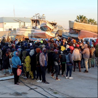 El inútil acuerdo entre Bruselas y Túnez que deja familias abandonadas en el desierto