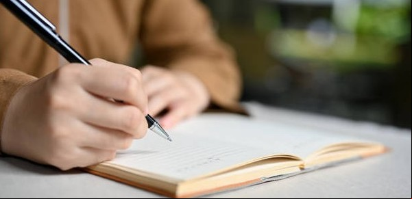 La escritura en bata del quirófano
