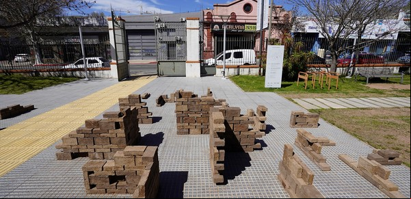 La tierra, eje de las nuevas muestras de Bienalsur en Montevideo