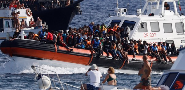 Túnez chantajea a Europa: más dinero para sus arcas vacías o más migrantes llegando a sus costas