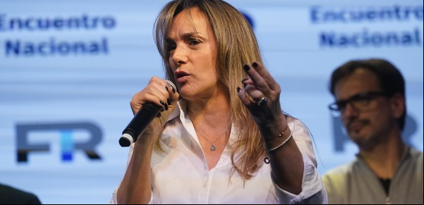 El furioso mensaje de Malena Galmarini contra Daniel Scioli por elogiar las medidas de Milei: "Cualquier cosa te viene bien con tal de seguir siendo casta"