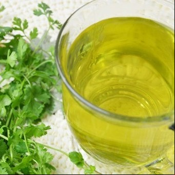 Para qué sirve el té de cilantro y cuál es la mejor hora para tomarlo