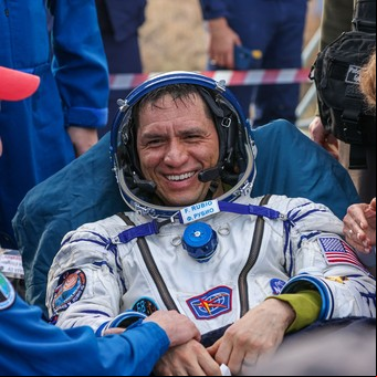 Milagroso: tras 371 días, la NASA rescató con vida al astronauta latino varado en el espacio