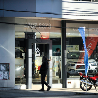 Se frena la venta de autos: a diferencia de otras crisis del dólar blue, esta vez hay menos compradores