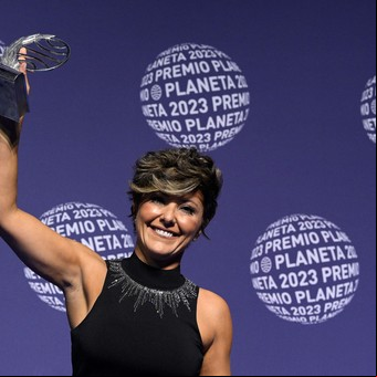 Sonsoles Ónega, ganadora del Premio Planeta: "Mis novelas son muy reales porque se construyen con los diarios"
